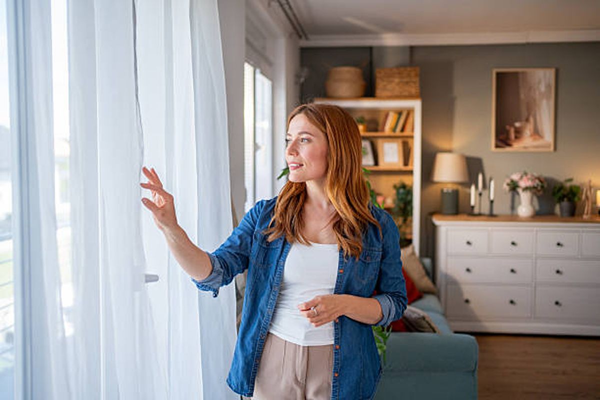 El visillo aporta iluminación y resguarda tu intimidad. El visillo aporta iluminación y resguarda tu intimidad.