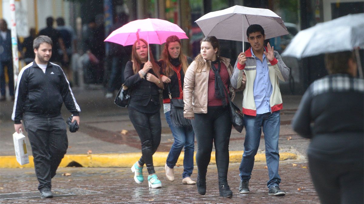 El pronóstico del tiempo señala que el sábado bajará la temperatura y habrá lluvias.