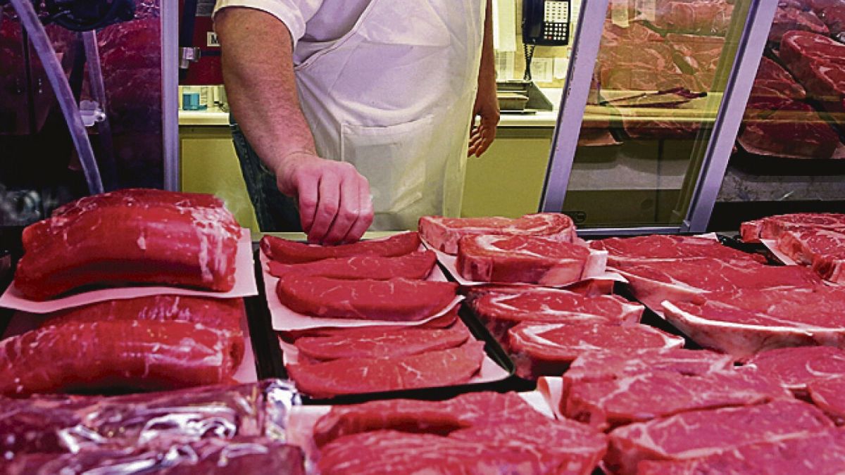 Analistas arriesgan que en este ritmo de aumentos, el kilo de asado podría llegar a $10.000. Analistas arriesgan que en este ritmo de aumentos, el kilo de asado podría llegar a $10.000.