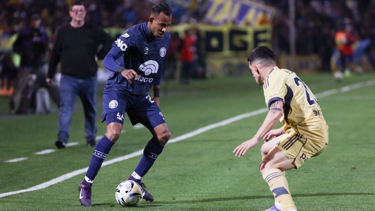 Sebastián Villa estuvo otra vez frente a Boca.