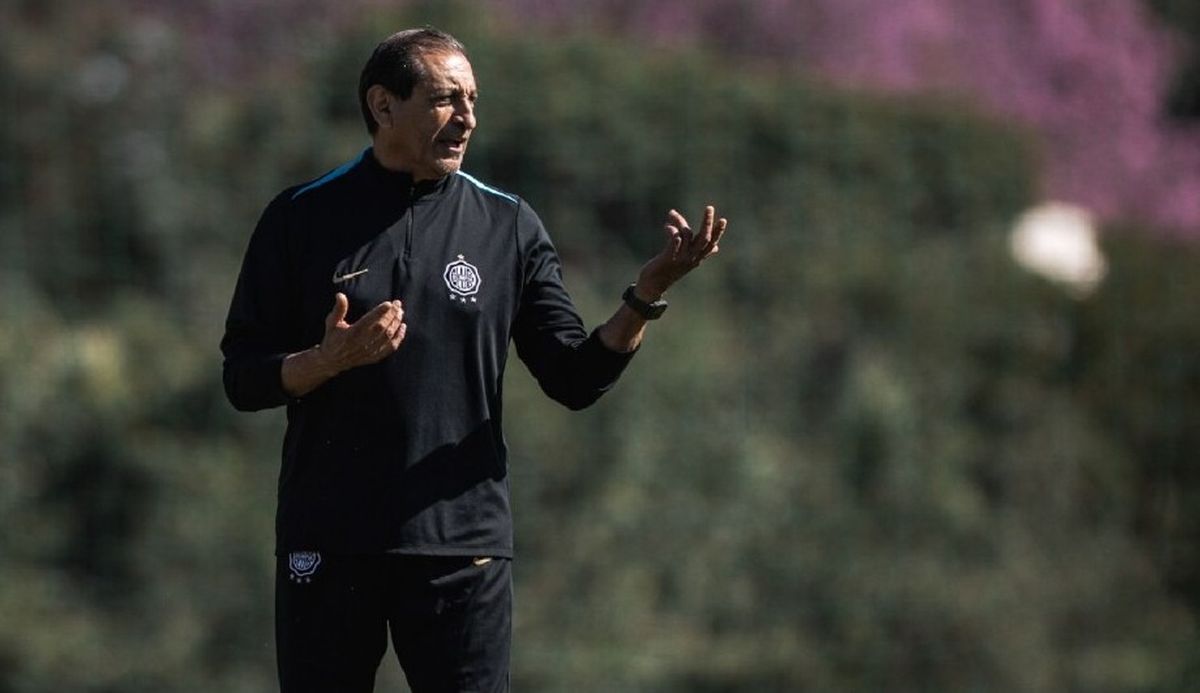 Ramón Díaz dijo adiós en Paraguay.
