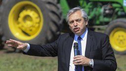 Cómo es y quiénes recibirían la tarjeta de alimentos que propone Alberto Fernández