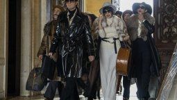 Netflix estrenó una miniserie de 5 capítulos que muestran el ascenso del diseñador estadounidense, interpretado de manera deslumbrante por Ewan Mc Gregor.