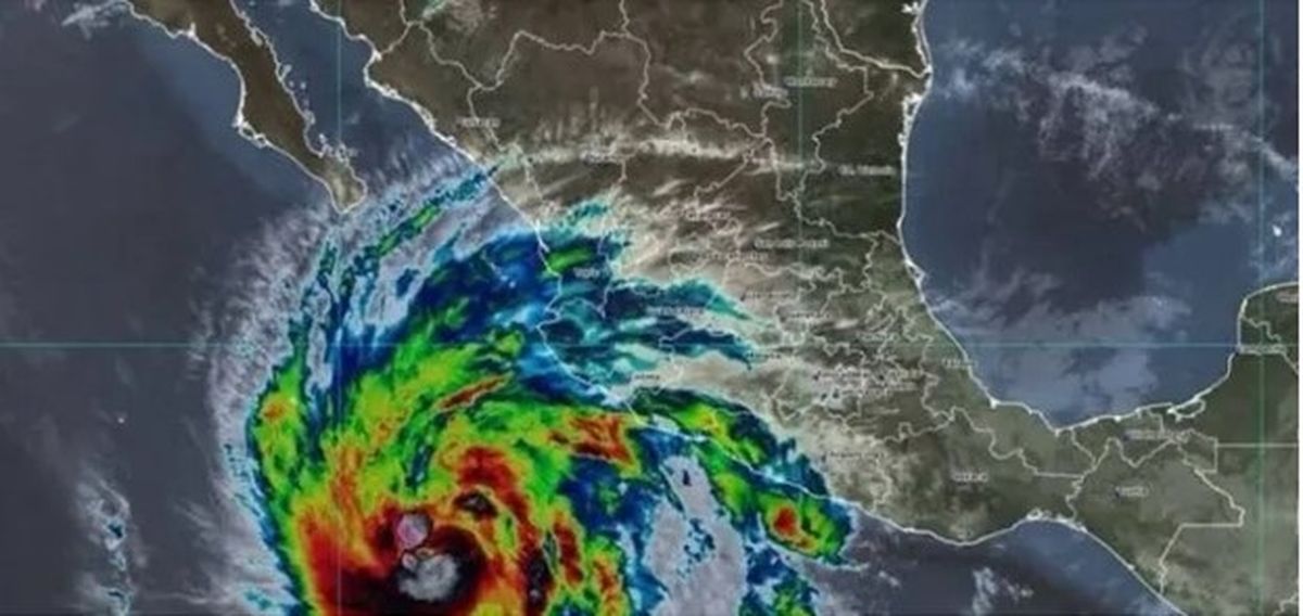 México podría enfrentarse al primer huracán de la temporada. México podría enfrentarse al primer huracán de la temporada.