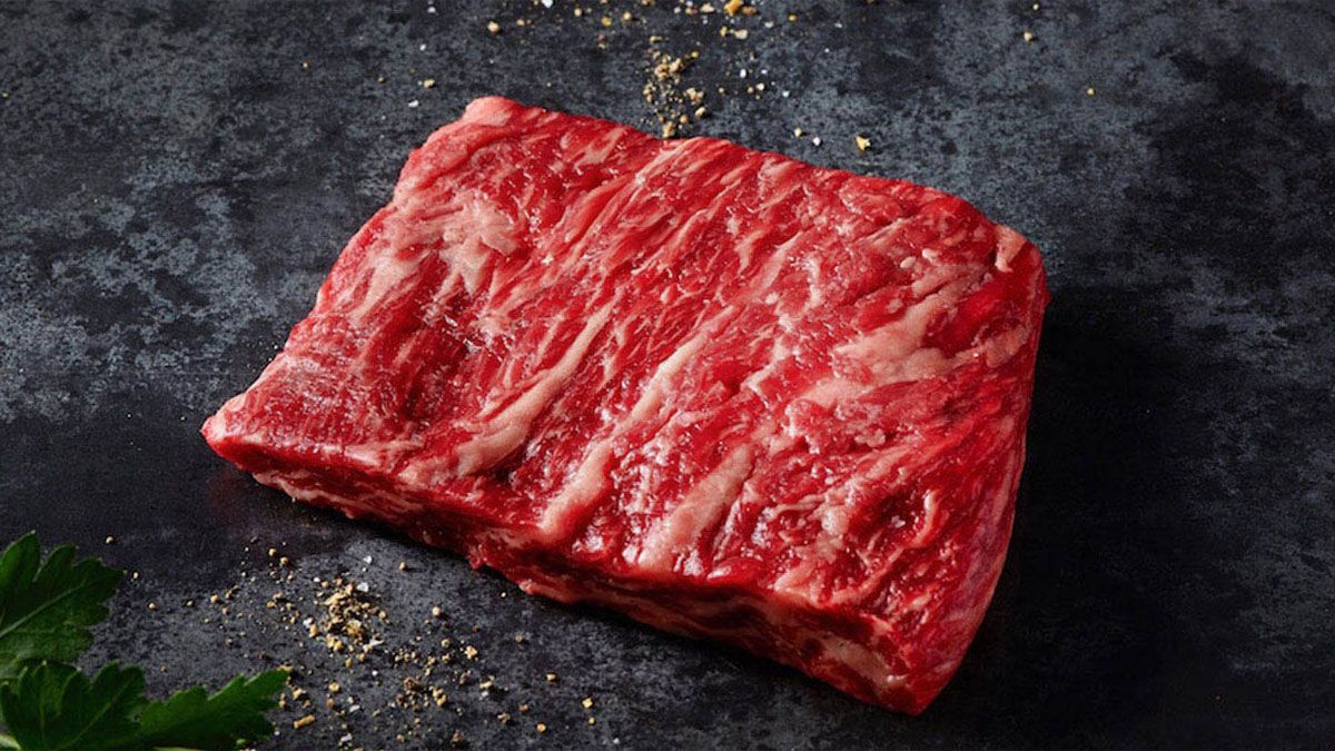 La ceja es un corte de carne que se come a punto, para realzar su sabor. La ceja es un corte de carne que se come a punto, para realzar su sabor.