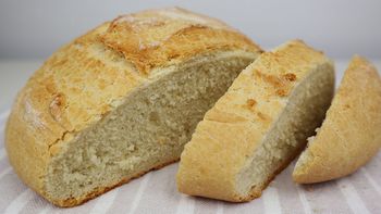 Cómo hacer Pan casero con masa de pizza: la receta rápida y esponjosa con 4 ingredientes Cómo hacer Pan casero con masa de pizza: la receta rápida y esponjosa con 4 ingredientes