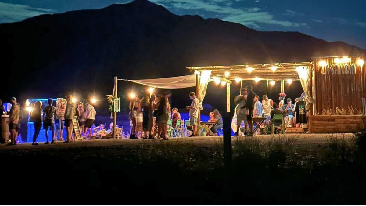 La noche en el Parador Uno de Potrerillos. La noche en el Parador Uno de Potrerillos.