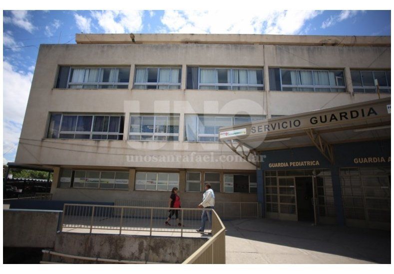 Un hombre cayó de una escalera y quedó internado en terapia intensiva