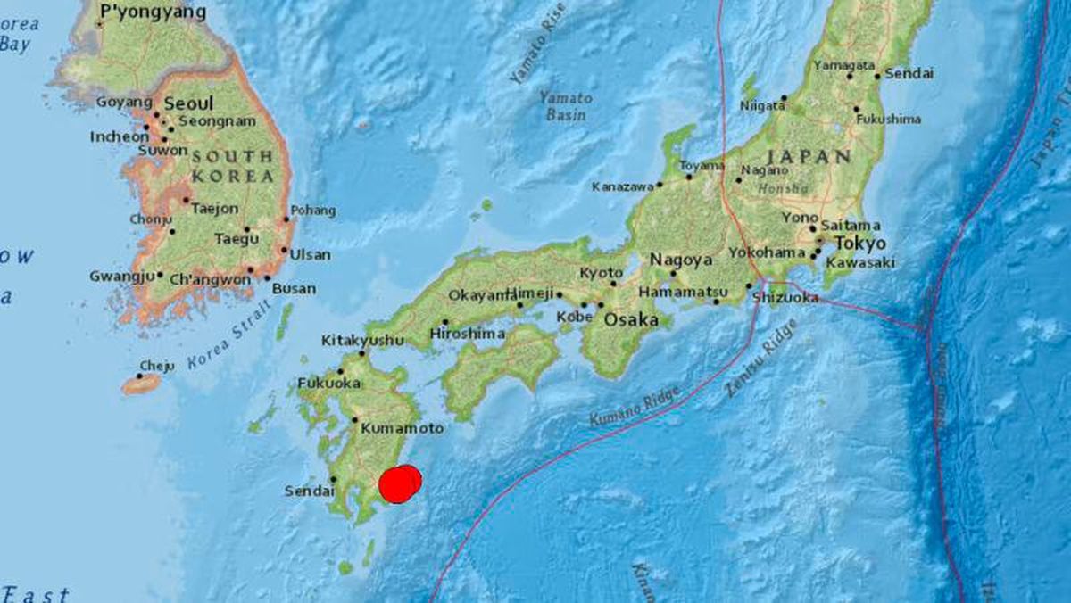 Japón fue sacudido por un terremoto recientemente. Japón fue sacudido por un terremoto recientemente.