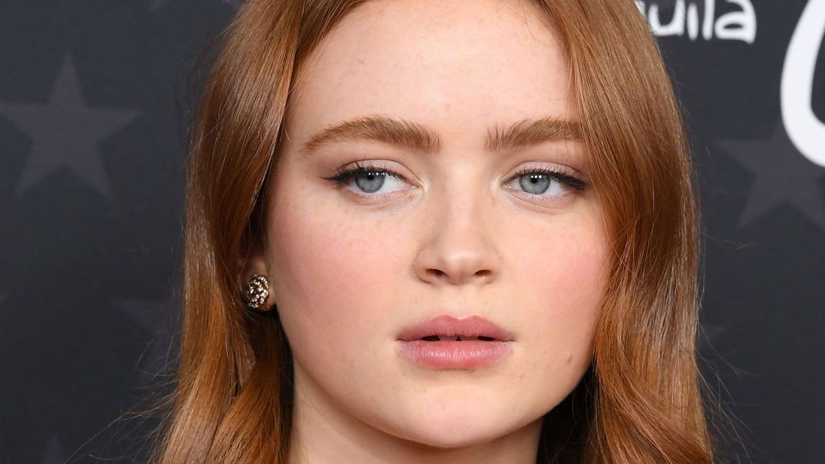 La reconocida actriz Sadie Sink se luce en el papel de Eli Miller en la película de Netflix.