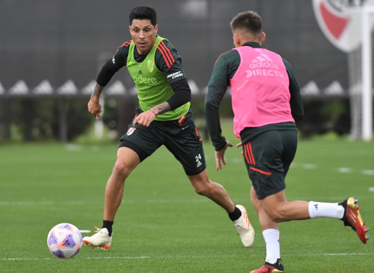 Enzo Pérez no está bien de su rodilla y en River esperan su evolución Enzo Pérez no está bien de su rodilla y en River esperan su evolución