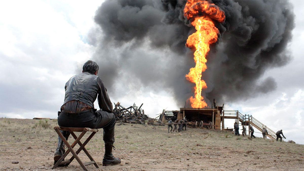 El film sigue la vida de Daniel Plainview y sus altibajos en la flamante industria de la extracción de petróleo. El film sigue la vida de Daniel Plainview y sus altibajos en la flamante industria de la extracción de petróleo.