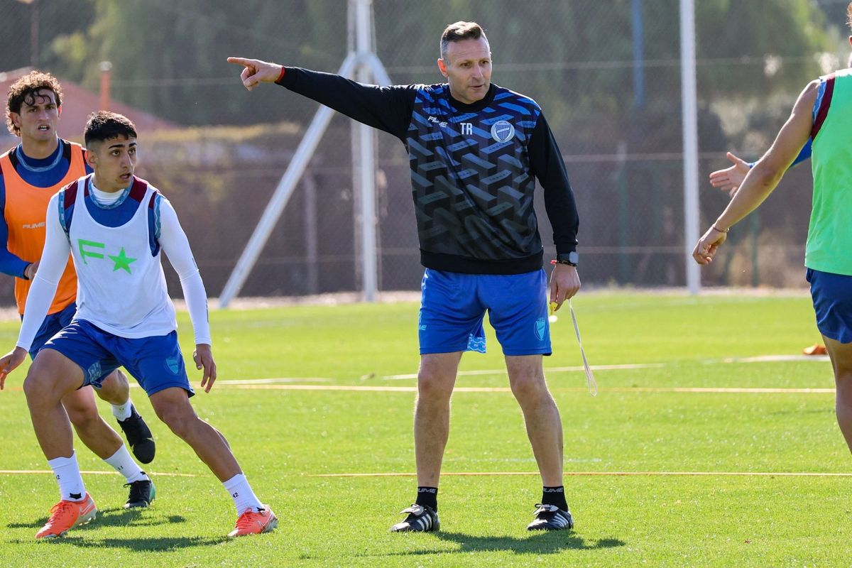 Walter Ribonetto el DT de Godoy Cruz busca enderezar el rumbo del equipo. El lunes el Tomba jugará ante Platense en Vicente López.