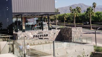 Abrió sus puertas Dalvian Mall, el nuevo polo comercial que transforma el piedemonte mendocino Abrió sus puertas Dalvian Mall, el nuevo polo comercial que transforma el piedemonte mendocino