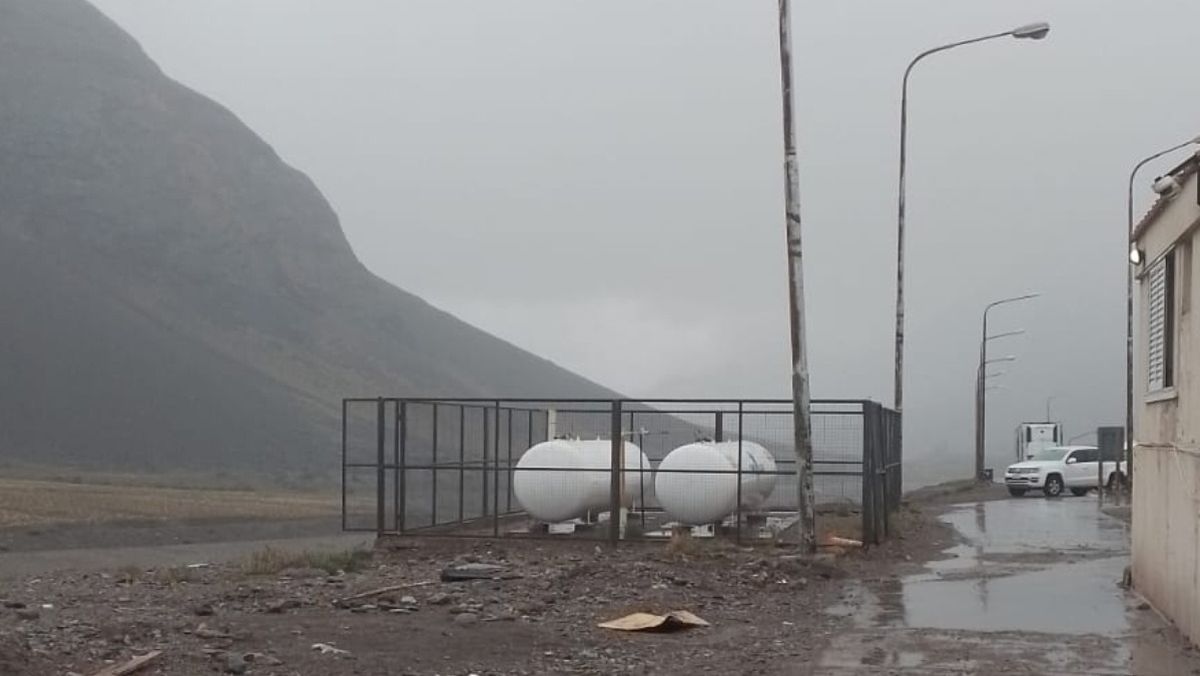 Así era el panorama en Las Cuevas cerca del mediodía de este sábado.