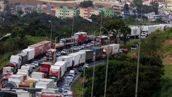 Temer amenaza con usar el Ejército para poner fin a la huelga de camioneros
