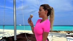 Las fotos de Wanda Nara en microbikini desde las playas de Ibiza