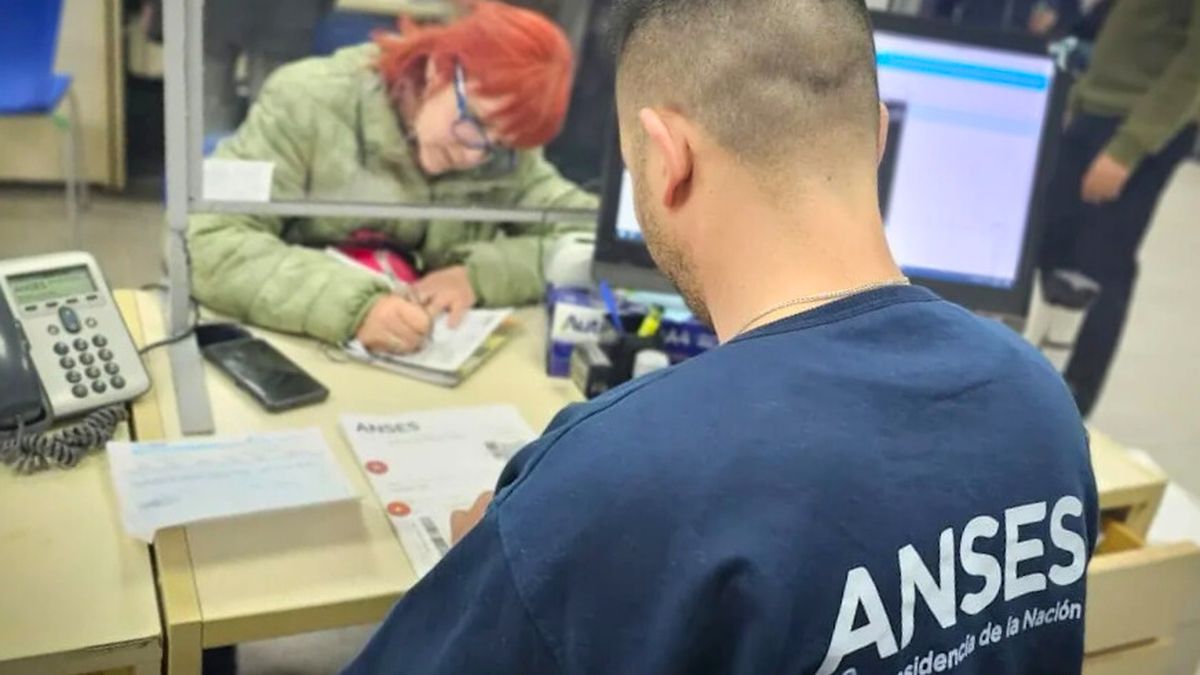 Este bono de ANSES es exclusivo para AUH. Este bono de ANSES es exclusivo para AUH.