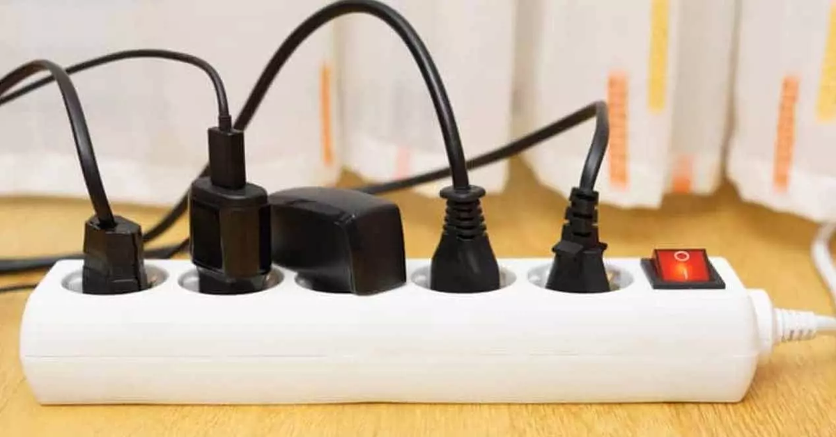 Los aparatos electrónicos que no debés enchufar a un alargador o "zapatilla". Los aparatos electrónicos que no debés enchufar a un alargador o "zapatilla".