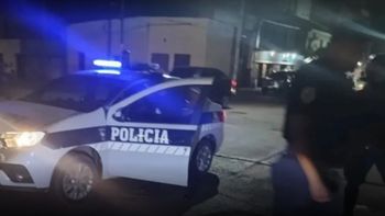Brutal ataque: golpeó brutalmente a su ex pareja frente a su hija e intentó arrojarla desde el tercer piso Brutal ataque: golpeó brutalmente a su ex pareja frente a su hija e intentó arrojarla desde el tercer piso