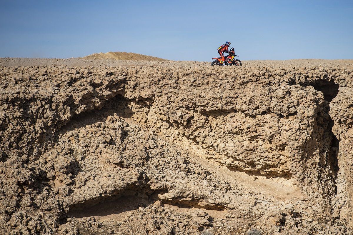 Kevin Benavides tuvo una gran 7ma. etapa y sue&ntilde;a con ganar el Dakar 2022 en motos