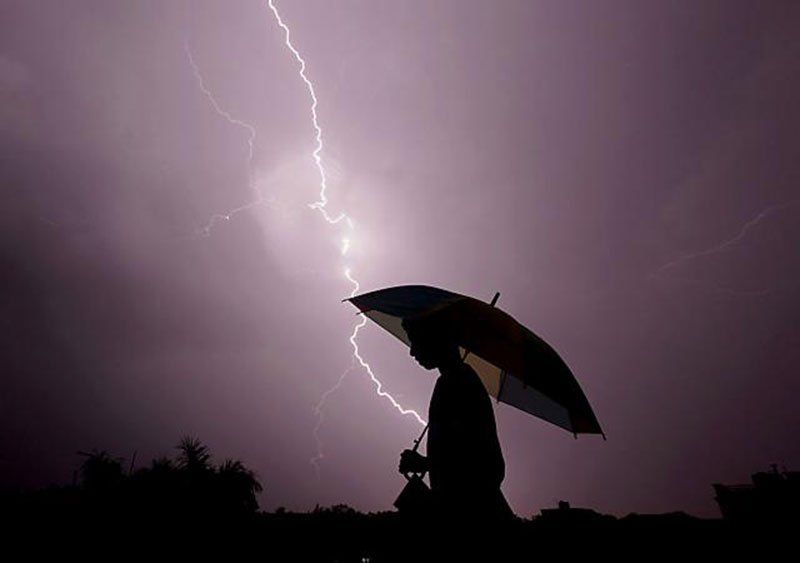 Al menos 144 muertos y 56 heridos en la India por tormentas y caídas de rayos