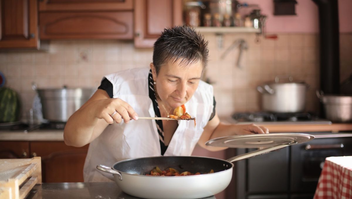No dejes que tu cocina se llene de malos olores por humedad o comidas. No dejes que tu cocina se llene de malos olores por humedad o comidas.