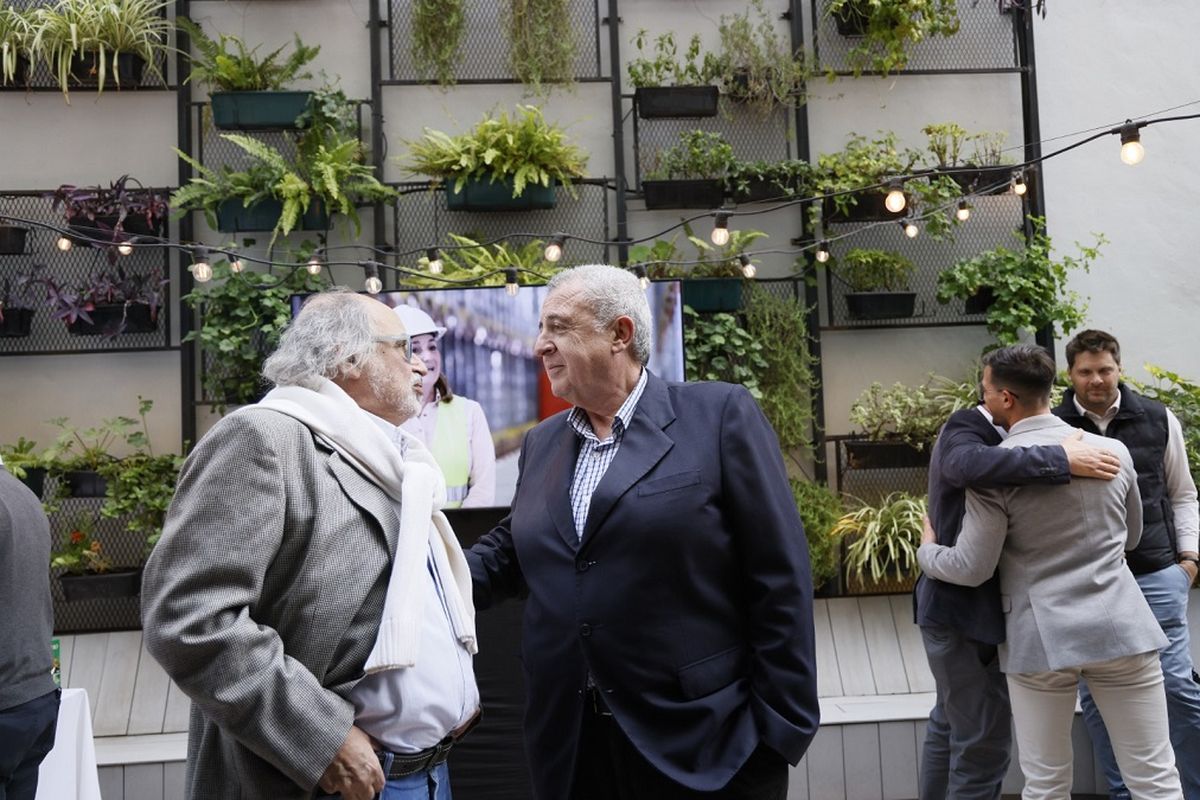 Claudio Medichi junto a Juan Ángel Rodríguez, Gerente general del Grupo Fecovita Claudio Medichi junto a Juan Ángel Rodríguez, Gerente general del Grupo Fecovita
