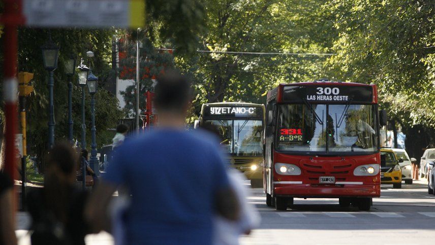 El Gobierno dio el primer paso para aumentar el pasaje de colectivo