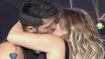 Mucho beso mucho beso pero igual quedó eliminada
