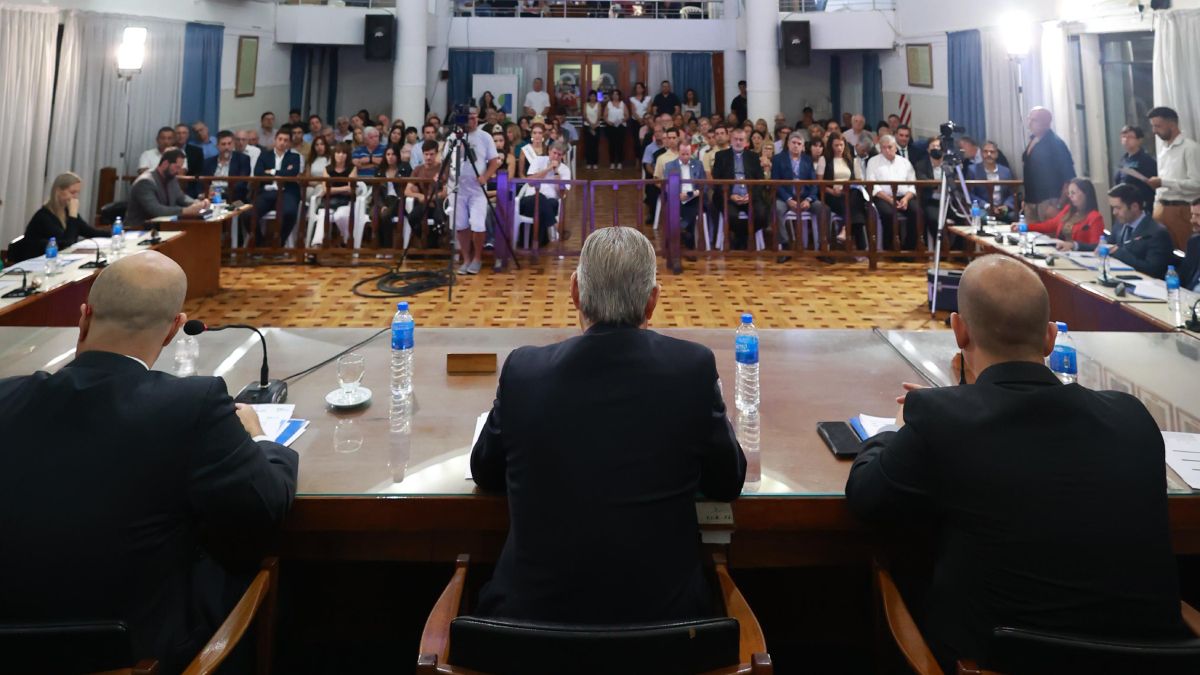 Omar Félix presidió la apertura de sesiones en el Concejo Deliberante de San Rafael. Omar Félix presidió la apertura de sesiones en el Concejo Deliberante de San Rafael.