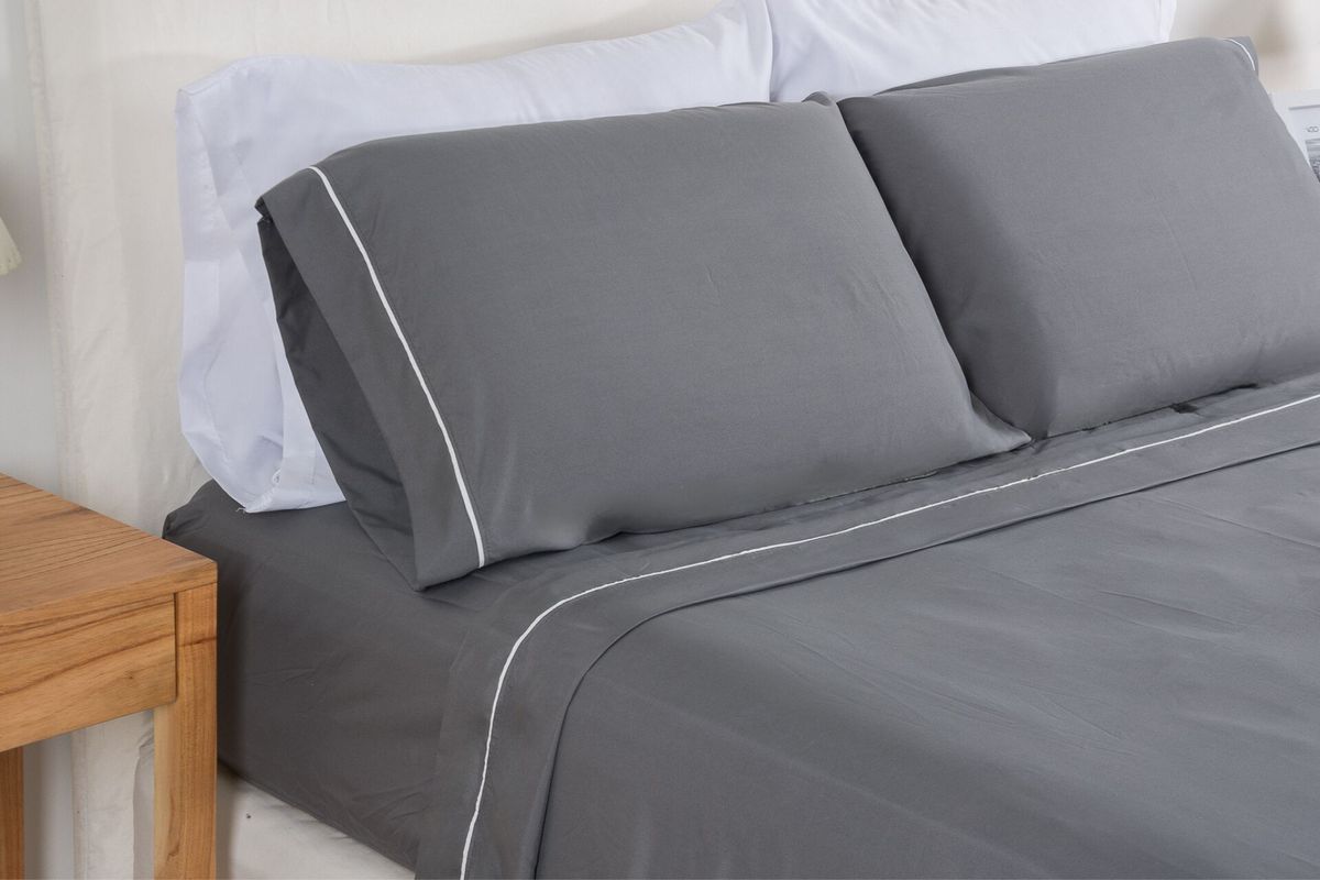 Dormir en s&aacute;banas limpias mejora la calidad del descanso y beneficia la higiene al eliminar &aacute;caros, bacterias y c&eacute;lulas muertas acumuladas.