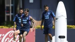 Este lunes la selección argentina entrenó en el predio de AFA con la presencia de Lio Messi y pensando en el duelo con Uruguay del jueves.