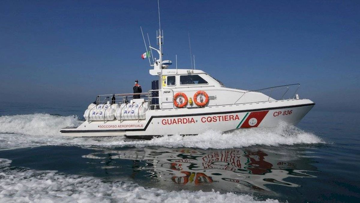 Rescataron a una pareja terraplanista que buscaba el fin de la Tierra.