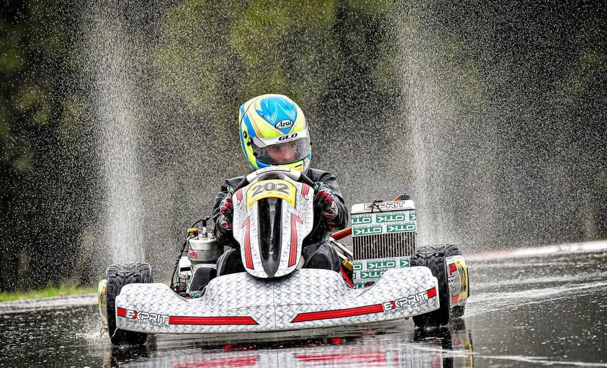 Teo Schropp en la pista demostrando su talento. Teo Schropp en la pista demostrando su talento. 