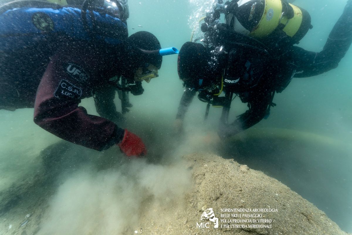 El descubrimiento se realizó a metros de la playa. El descubrimiento se realizó a metros de la playa.