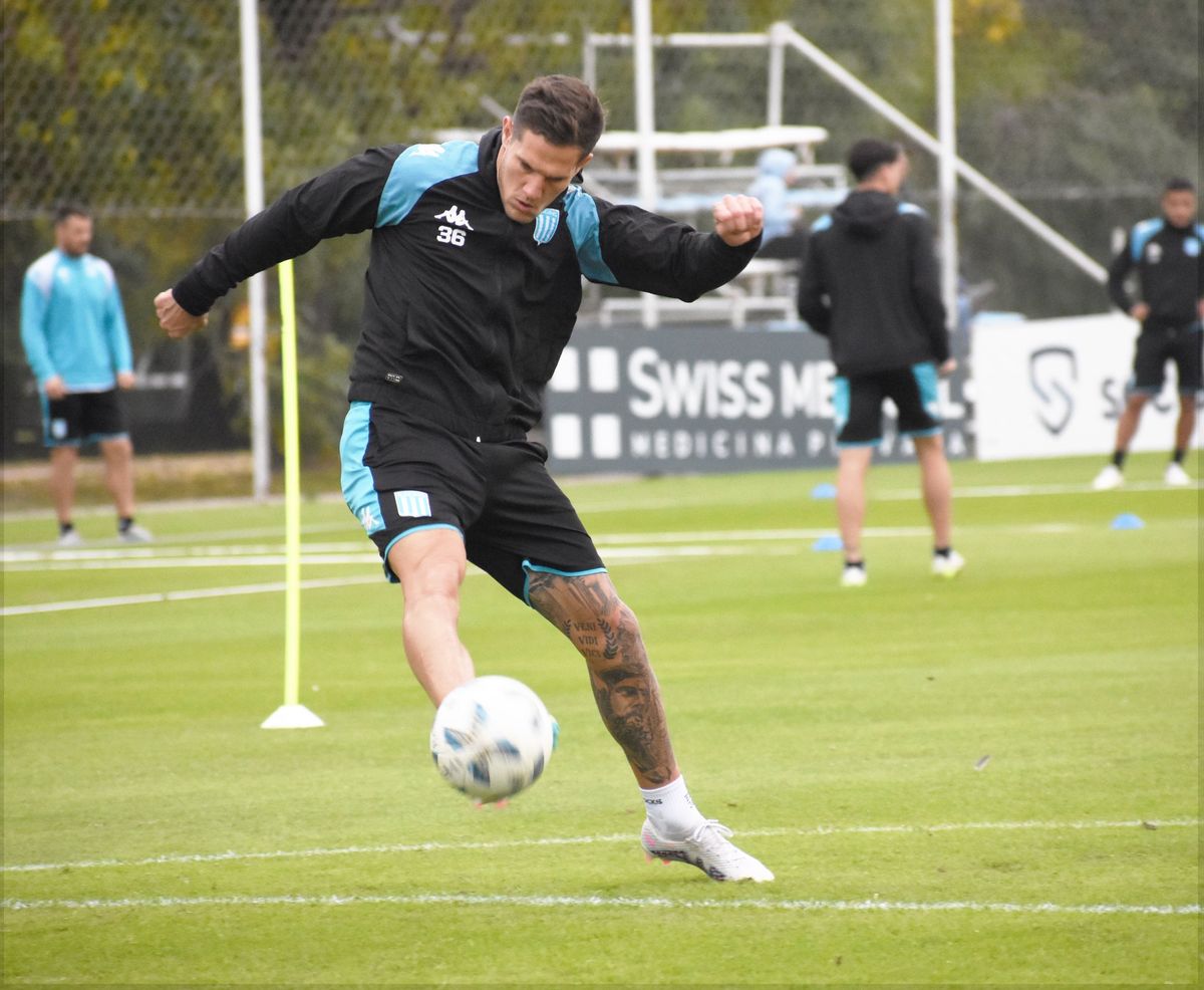 Bruno Zuculini estará como titular en Racing en el inicio de la Copa Argentina. Bruno Zuculini estará como titular en Racing en el inicio de la Copa Argentina.