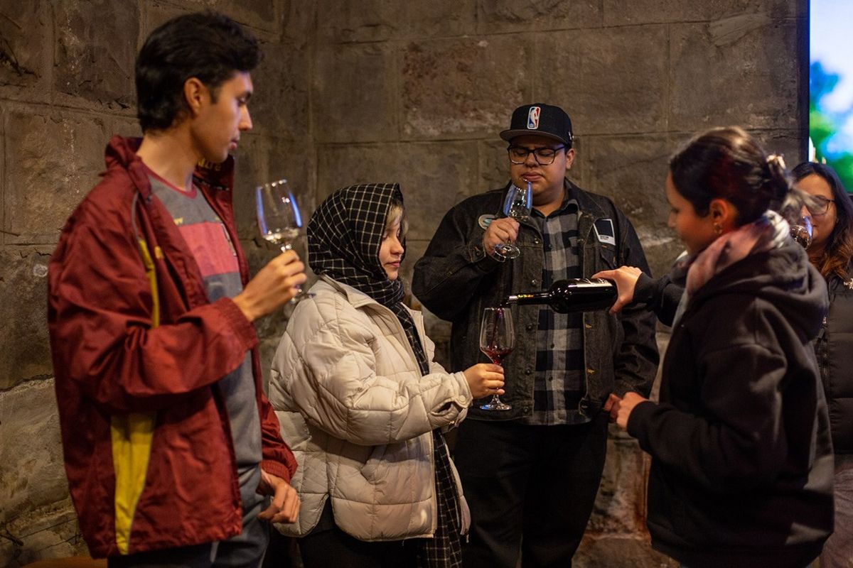 Quienes participaron se instruyeron en los procesos del vino, los términos más utilizados en el trabajo vitivinícola. Quienes participaron se instruyeron en los procesos del vino, los términos más utilizados en el trabajo vitivinícola.