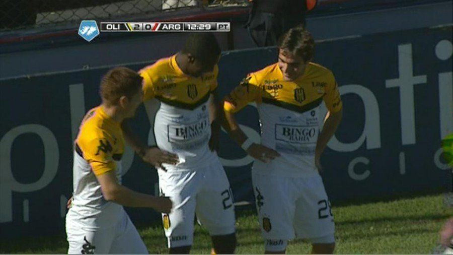 Olimpo goleó a Argentinos Juniors en una final por evitar el descenso