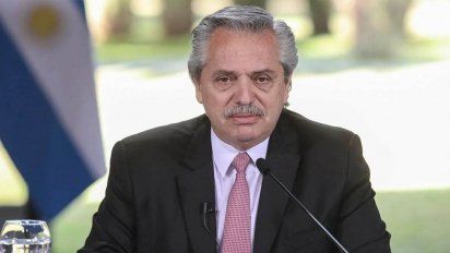 Alberto Fernández anunció que se asignará un monto de 15 mil pesos para los beneficiarios de AUH, la asignación por embarazo y las asignaciones familiares.