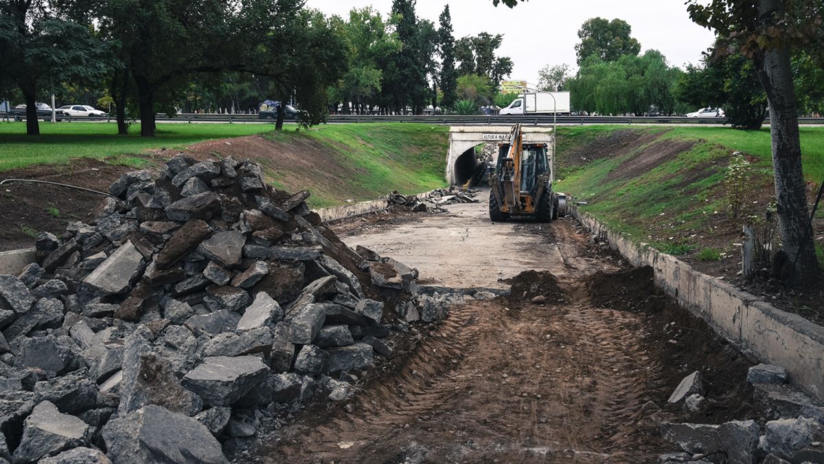Empieza la remodelación del puente de ingreso al Shopping.&nbsp;