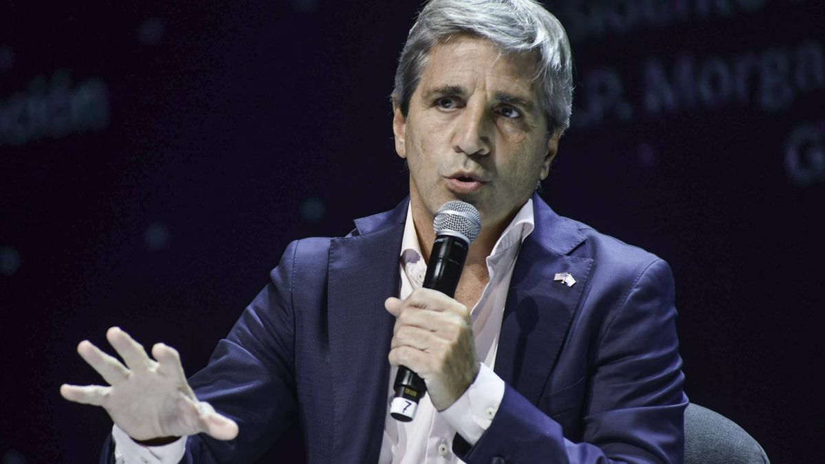 Luis Caputo afirmó que el FMI le prestará U$S 20.000 millones a la ...