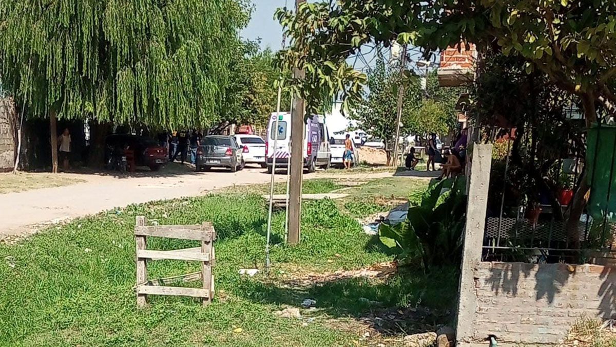Los delincuentes ingresaron en plena madrugada a la casa del prestamista, en Quilmes, y asesinaron a balazos a su pareja