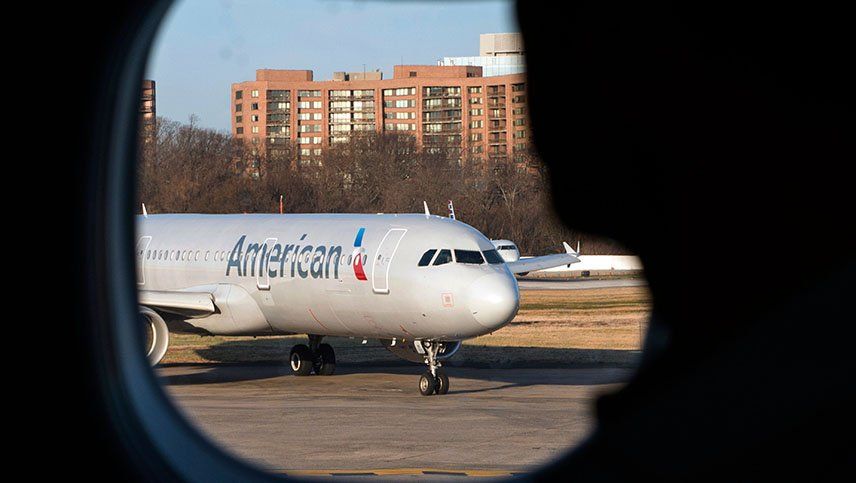 El vuelo de American Airlines tenía Nueva York como destino. Por ruidos extraños en la bodega del avión, debió retornar a Ezeiza y hacer un aterrizaje de emergencia.