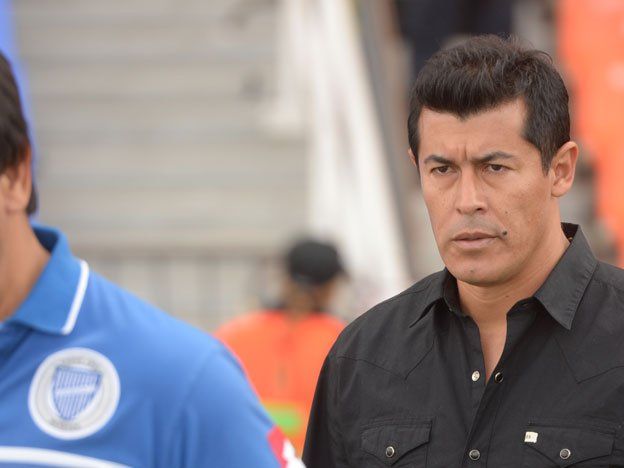 Almirón: Este equipo es humilde y tiene que mantener la categoría