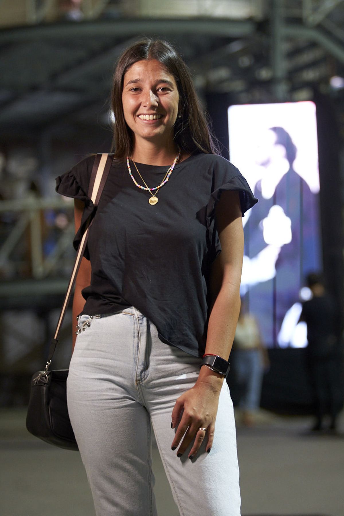 Candelaria Lores de las primeras en llegar al recital.