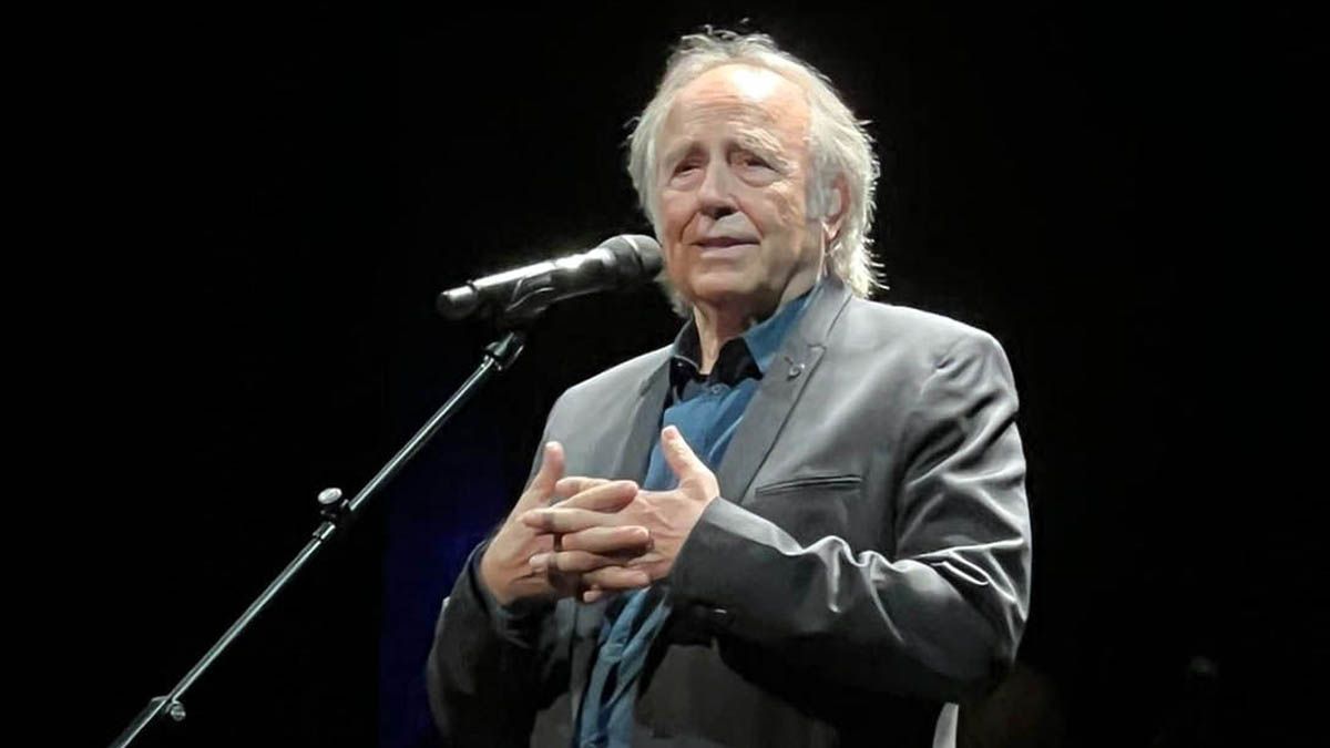 Joan Manuel Serrat comenzó su gira despedida en Nueva York.