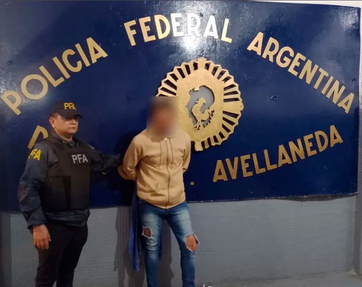 El procedimiento se realizó en los departamentos judiciales de Avellaneda-Lanús, La Matanza, Morón, Quilmes, San Martín, Lomas de Zamora, Azul y Mar del Plata.