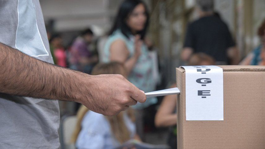Habilitarán el voto por correo para residentes en el exterior