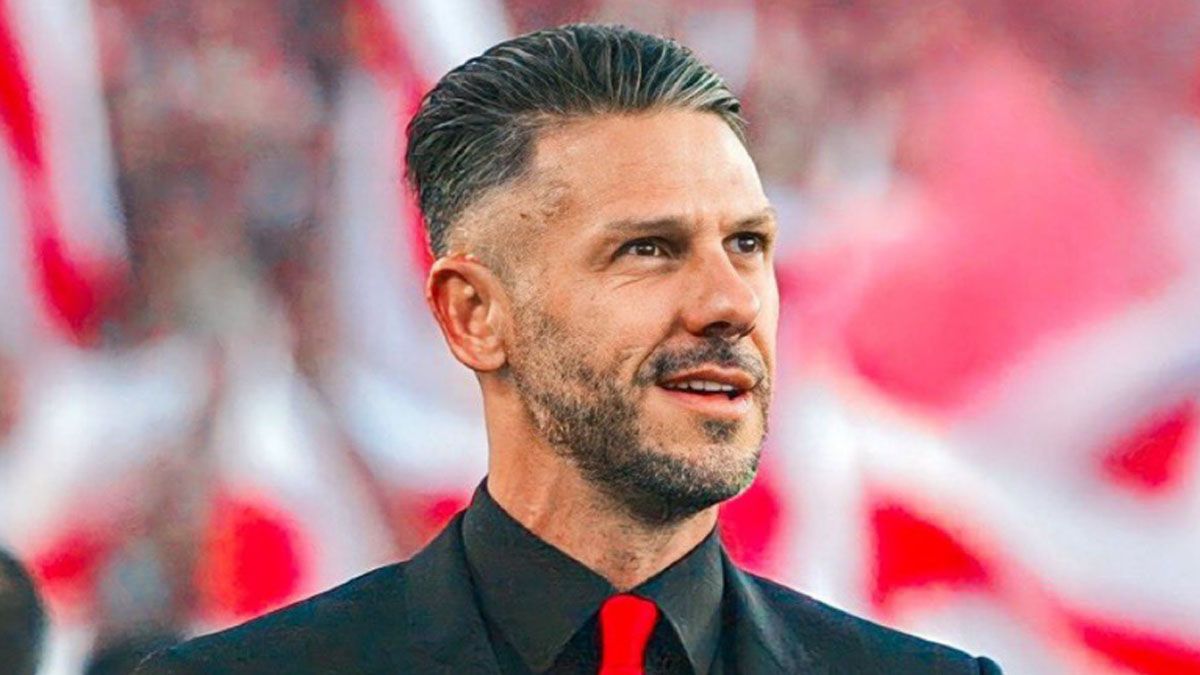 El DT de River Plate Martín Demichelis se siente cuestionado por un sector del periodismo y en Córdoba hubo un duro cruce en la conferencia de prensa. El DT de River Plate Martín Demichelis se siente cuestionado por un sector del periodismo y en Córdoba hubo un duro cruce en la conferencia de prensa.